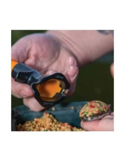 MIDDY LARGE COMPACTA METHOD FEEDER MOULD + 30GR LARGE FEEDER MIDDY -Vissen Product Winkel middy large compacta method feeder mould 30gr large feeder middy 1