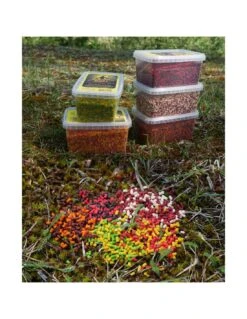 SENSHI BAITS MICRO PELLET SHOTS SAUSAGE GARLIC 1,5MM 300GR SENSHI BAITS -Vissen Product Winkel senshi baits micro pellet shots sausage garlic 15mm 300gr senshi baits 2